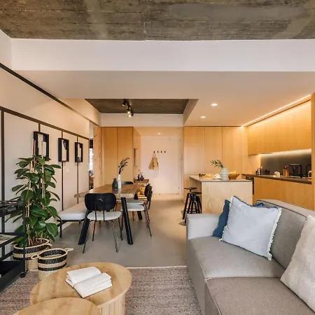 Galapos - 2 Bedrooms And Parking In Santo Antonio Lisboa