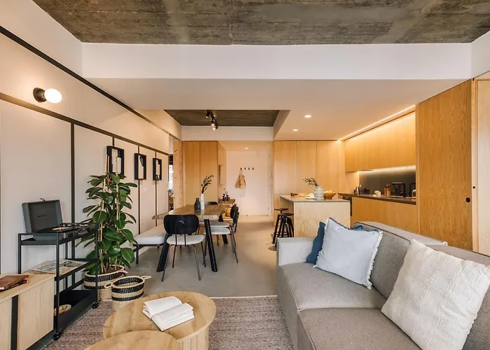 Galapos - 2 Bedrooms And Parking In Santo Antonio Lissabon