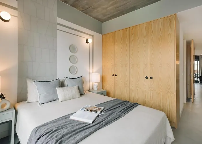 Galapos - 2 Bedrooms And Parking In Santo Antonio Lissabon