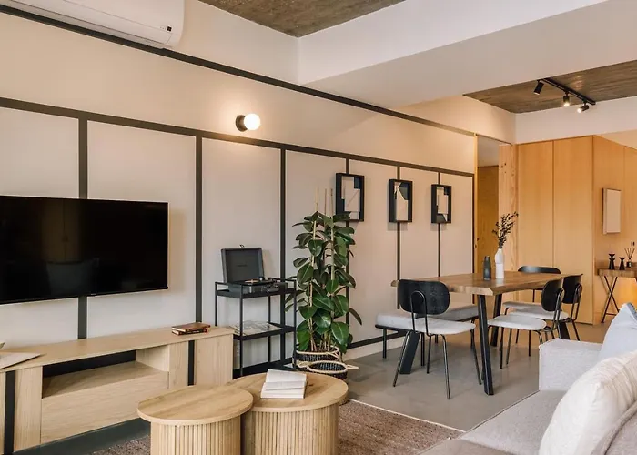 Galapos - 2 Bedrooms And Parking In Santo Antonio Lisbon